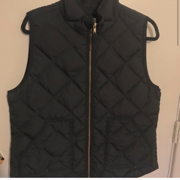 J. Crew Jackets & Blazers - J Crew down vest